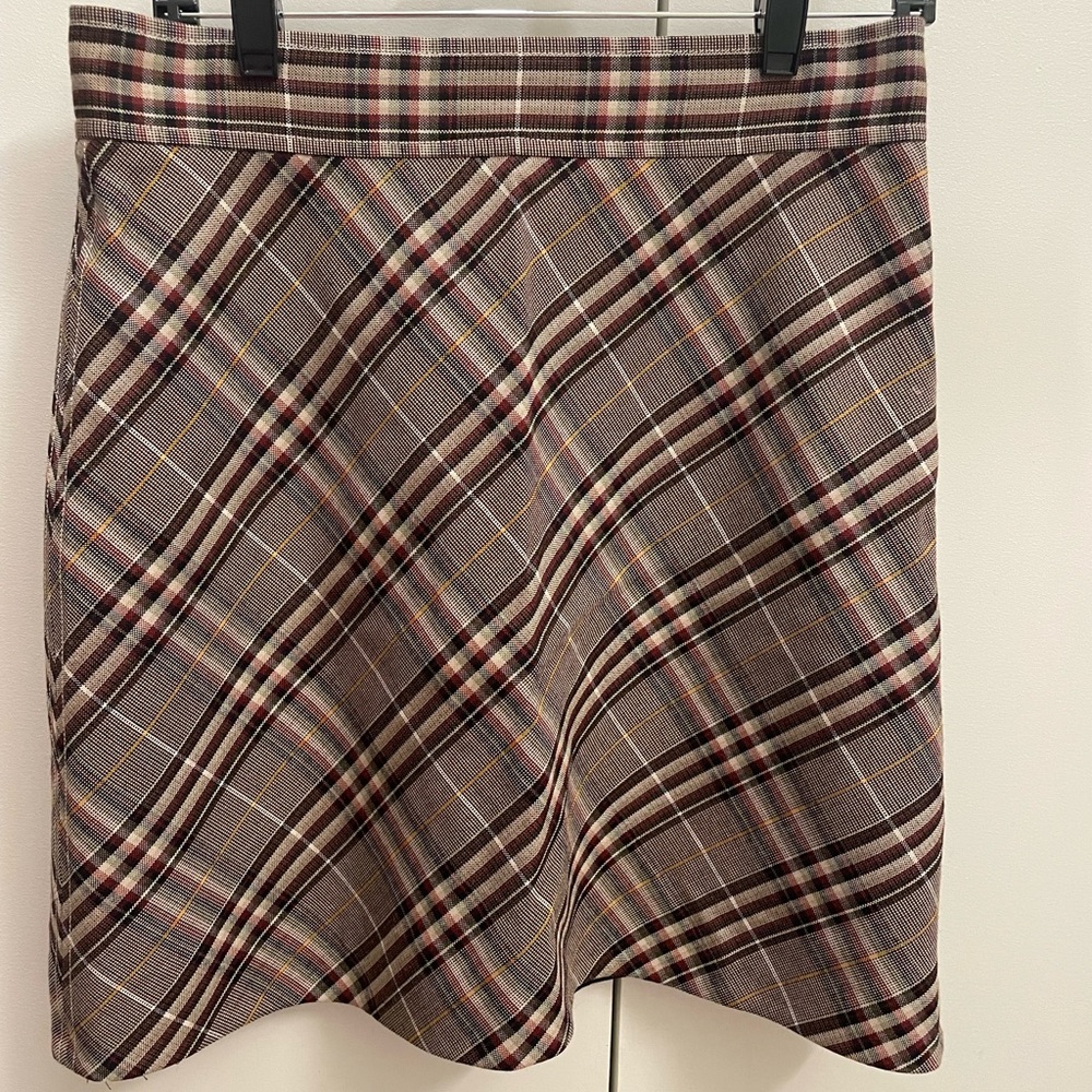 Theory plaid skirt, new with tags, size 8, beige
